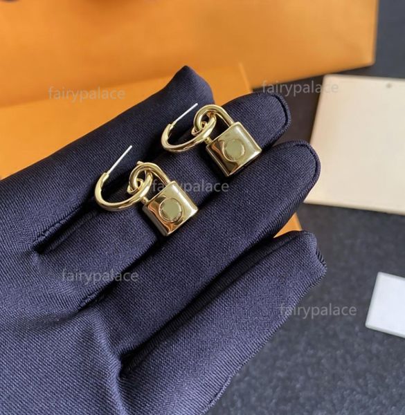 

2021 designers stud women039s earrings classic letter ear men earring gold jewelry accessories fashion gift for gi3390795, Golden;silver