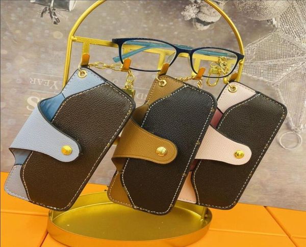 

keychain luxury designer sunglasses case brand l letter flower fashion sunglass box packing pu leather v glasses bag eyewea1855001, Silver