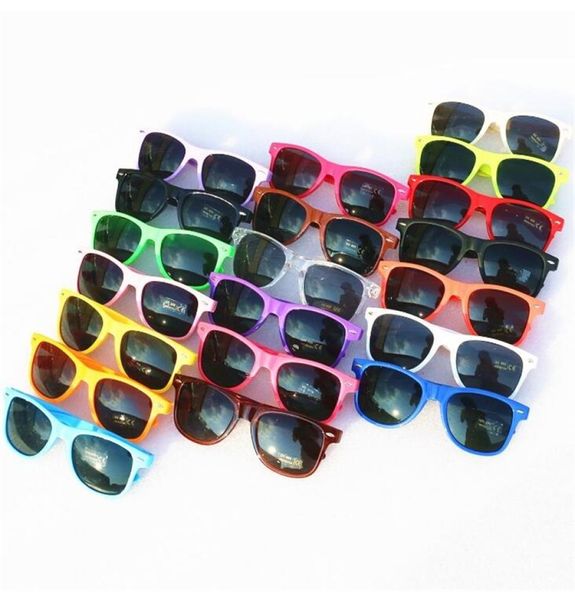 

sell 20pcs whole classic plastic sunglasses retro vintage square sun glasses for women men adults kids mix colors7344907, White;black