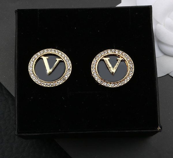 

chic diamond charm earrings rhinestone circle studs ladies shiny party studs designer letter jewelry9047532, Golden
