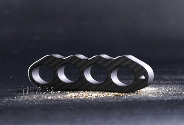 

pea high pod carbon grade fiber four finger ring self edc designers defense war tiger button non metallic fist e luxury ppprain ig1905175, Silver