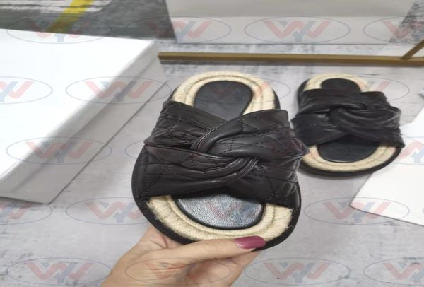 

2022 luxury woven reverse women039s slippers slides fisherman shoes highend luxurious beach shoes casual shoe loafers size 359734839, Black