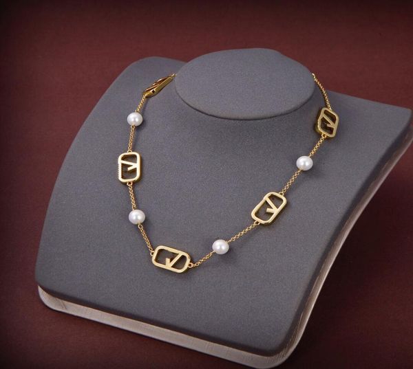 

new designed v pendants chain choker necklace alphabet crystal pattern brass 18k gold plated women039s crystal diamonds necklac4617801, Silver