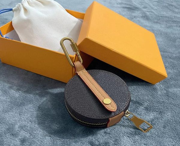 

womens fashion keychain wallet designer handmade leather key chains holder women letter keychains whole men luxury coin purse 2045381, Silver