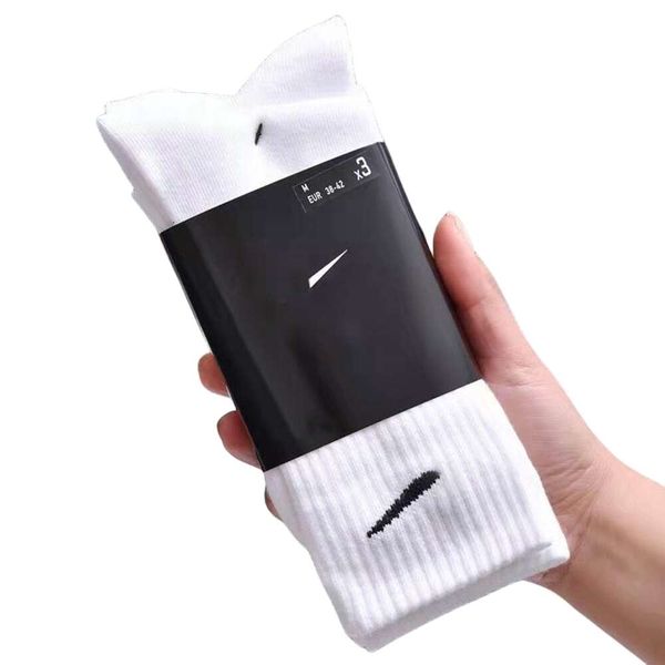 

designer fashion black white socks women men cotton all-match classic ankle hook breathable stocking mixing football basketball sports sock