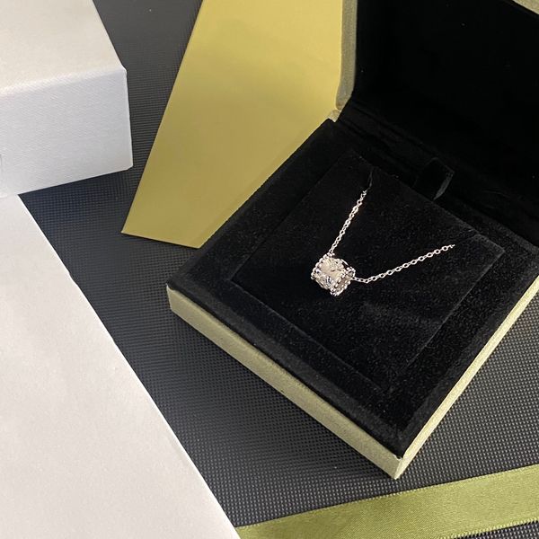 

designer diamond necklaces, the most popular style necklaces for christmas valentines gifts and high-end jewelry necklaces, Silver