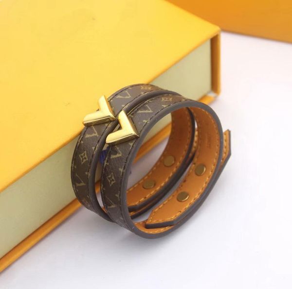 

europe america fashion lady women print letter flowerplaid pattern design engrave v letter metal leather bracelets bangle5013271, Black
