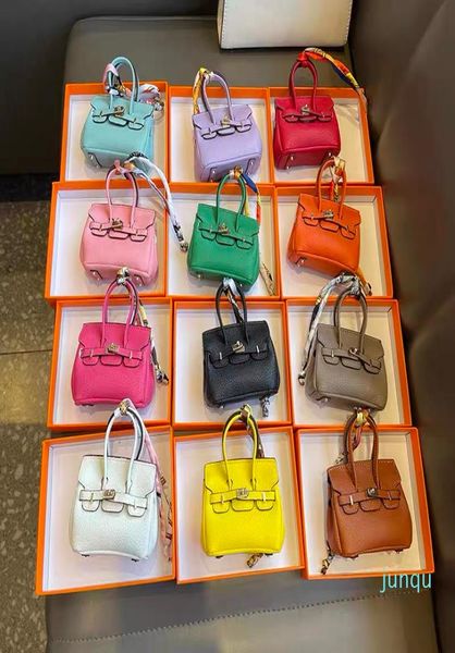 

luxurys keychain key ring bag chain case handbags hook designer keys holder packet bags hanger airpods cases earphone accessories 8908951, Black