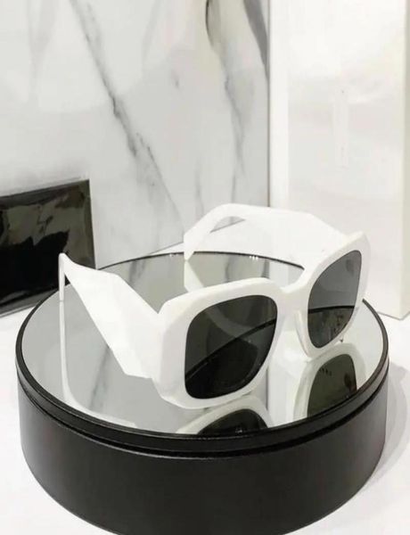 

fashion designer sunglasses triangular signature sunglass classic eyeglasses goggle outdoor beach sun glasses for men and women 6 5748680, White;black
