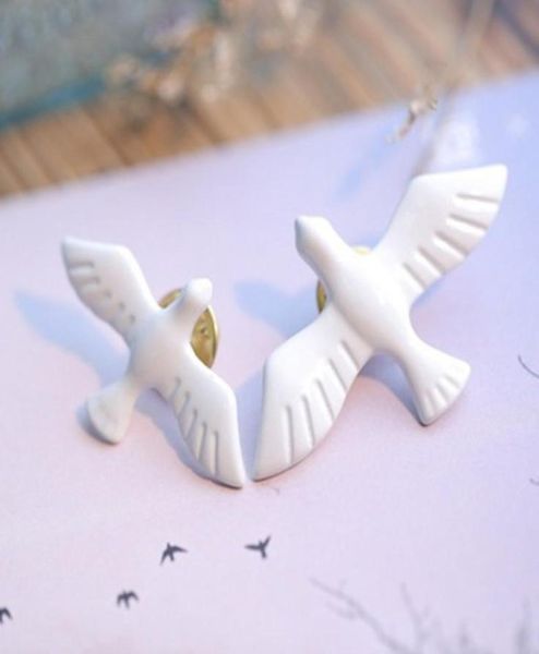 

vintage white pigeon pin brooch wedding party gold plate peace dove brooches for women xmas gift jewelry badge shirt pins6602039, Gray