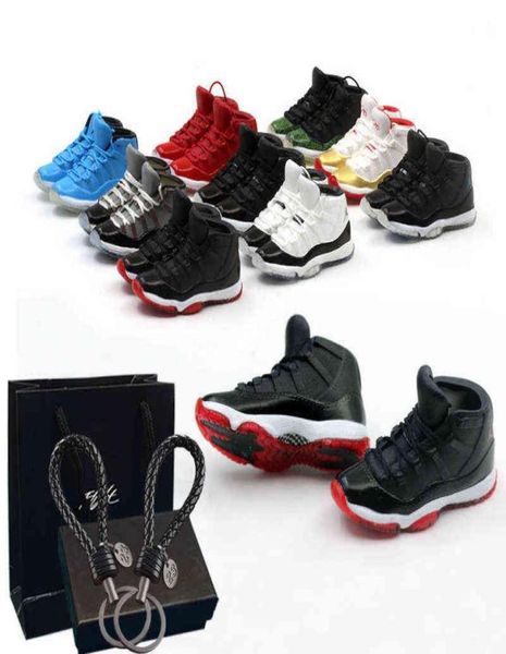 

keychains mini sneakers keychain gift box 3d shoe model bags backpacks decorative ornaments car door key chain surprise gift for b9958659, Silver