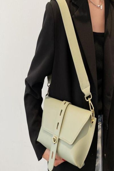

2021 spring net red small bag fashion design drawstring shoulder bags simple texture large capacity messenger purse7142062