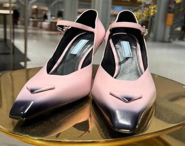 

dress shoes gradient color triangle thick heel highheeled shoes for women in the early spring of 2023 new shallow mouth pointed m9737390, Black