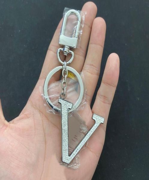 

luxury designer keychain leather rope fashion diamond keychains letter 5 styles keys buckle mens womens bag pendant ornaments high3338614, Silver