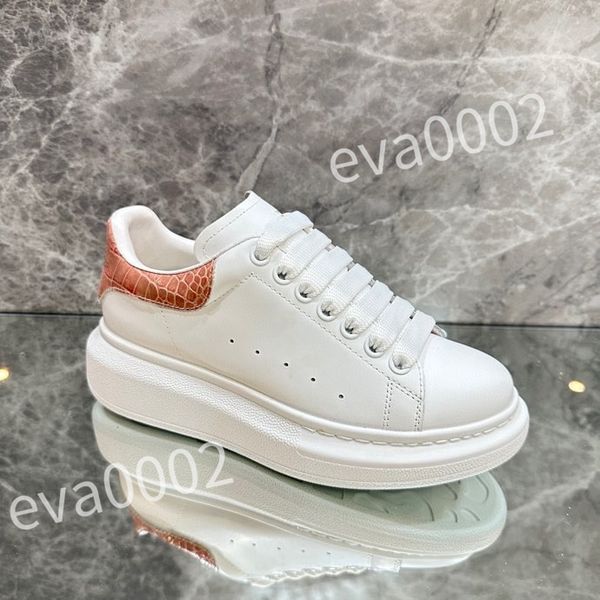 

2023 new trendy men casual shoes womens classic leather sneakers espadrilles platform shoe flat chaussures comfort tennis shoes xsd221105, Black