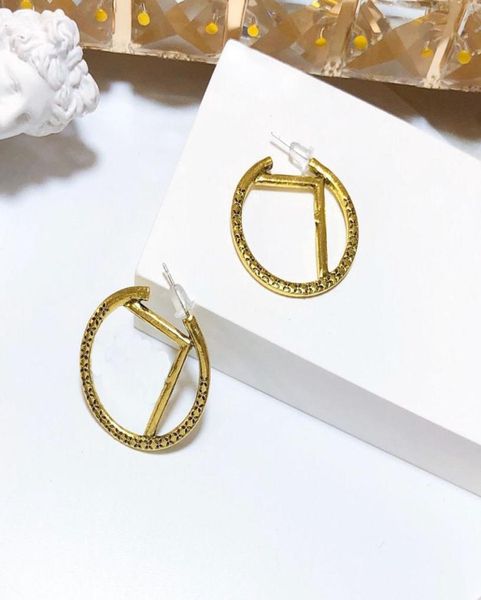 

silver needle letter metal ear ring new texture light luxury earrings simple graceful internet celebrity ins earrings8229239, Golden;silver