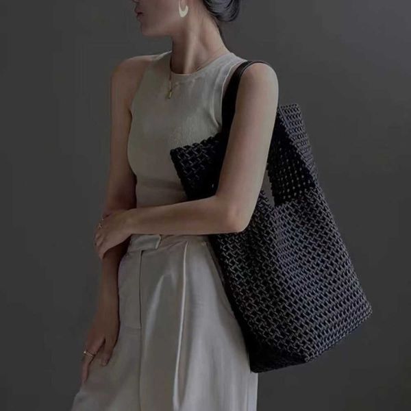 

handwoven heavy duty satin hollowed out tote bag with large capacity bucket bag 2023 new product commuting portable underarm bag 230907