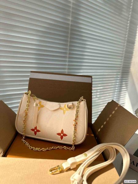 

2023 cosmetic bags case easy pouch on strap women's mini foreskin leather tramp mobile pocket wallet crossbody wallet designer handbag