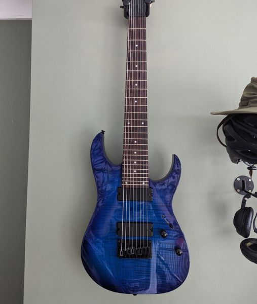 

rg8fm ltd, sapphire blue electric guitar as same of the pictures