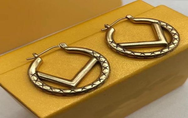 

2022 designer stud earrings for women men pearl hoop earring luxurys designers letter f stud earrings charm gift d2201152z5774557, Golden;silver