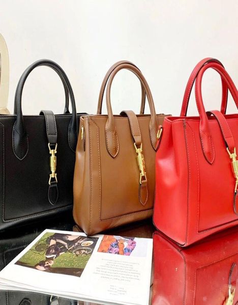 

2022 sport outdoor bag fashion women leather classic size jackie quality handbag ladies shoulder 1961 large g7793135