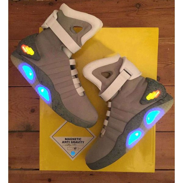 

2023 limited sale automatic laces shoes air mag sneakers marty mcfly's led back to the future glow in the dark gray mcflys man sports s, Black