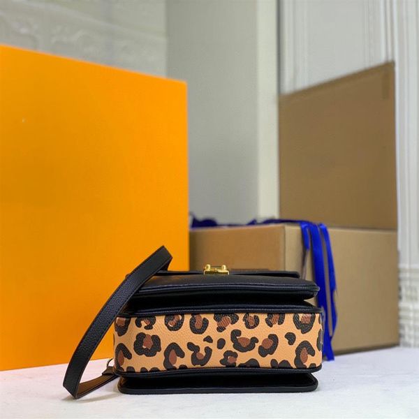 

women's bag luxury designer handbag fashion shoulder bag tote bag signature v shape m45596 leopard print contrast design2075