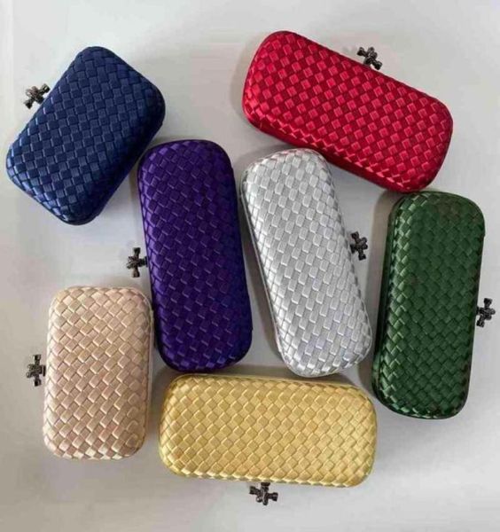 

2021 fashion lady women039s silk handwoven handmade lock handbags flap chain shoulder msenger crochet bag dinner party clutch533262223122