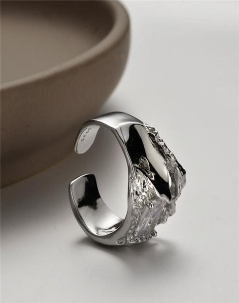 

sterling ring with men women 1 ring0123459768047, White