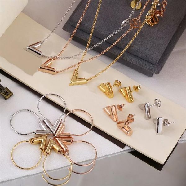 

europe america fashion jewelry sets lady womens gold silver rose-color metal engraved v initials essential v necklace bracelet ear259h, Black