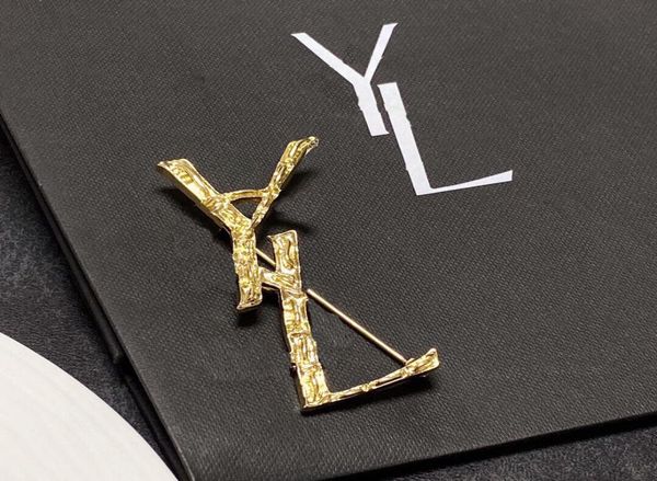 

fashion designer brooch for women luxury gold jewelry ladies dress accessory pins womens breastpin leency brosche letter s9883159, Gray