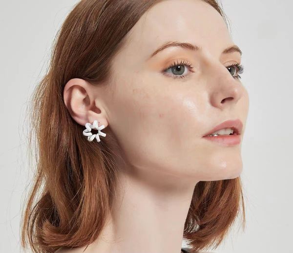 

u-shaped telephone screw earrings bottega pendant earrings senior classic small fragrant wind bvb earrings new clover earrings golden and sl, Golden;silver