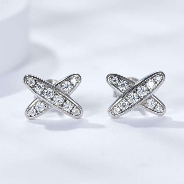 

d vvs moissanite diamond round shape magnet 925 sterling silver studs, Golden
