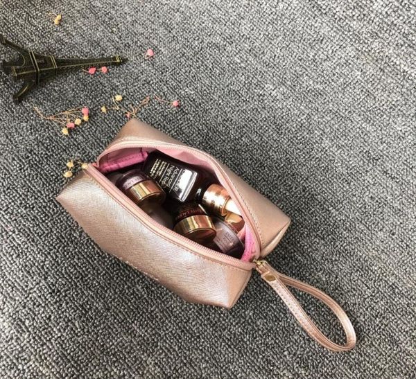 

portable makeup bag large capacity hand bag korea simple small waterproof travel carryon toiletry2147331