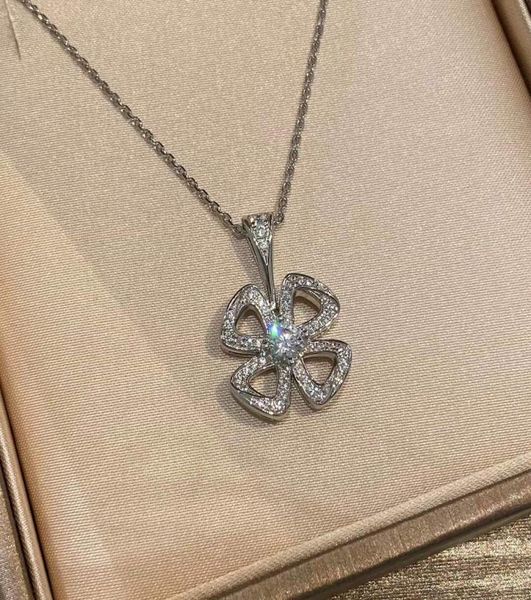 

2021 luxurious quality flower pendant necklace with hollow design and diamond for women wedding jewelry gift bracelet earring eng5146134, Silver