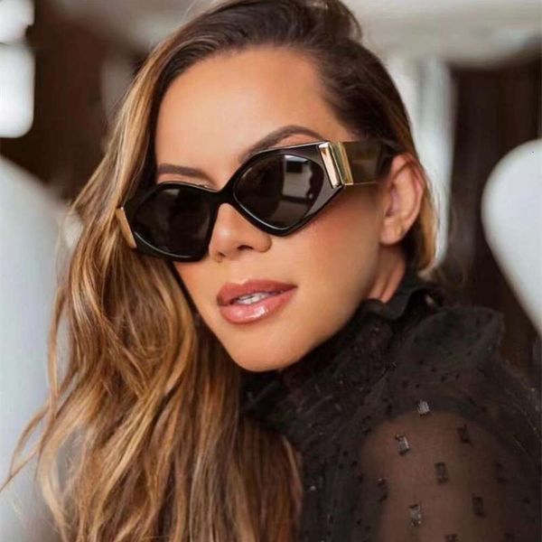 

sunglasses for women fashion looking, White;black