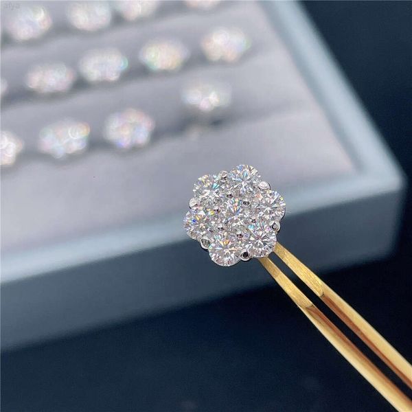 

pass the diamond tester s925 vvs moissanite flower gold hip hop, Golden