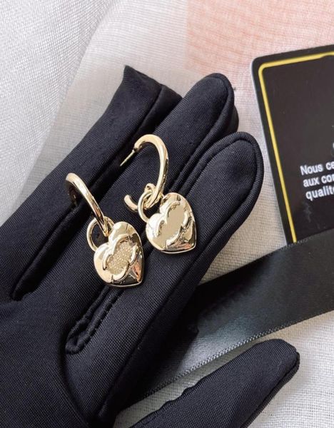 

18k gold stamp earrings stud luxury earrings fashion womens circle love earring designer jewelry exquisite senior accessories gift3758360, Golden