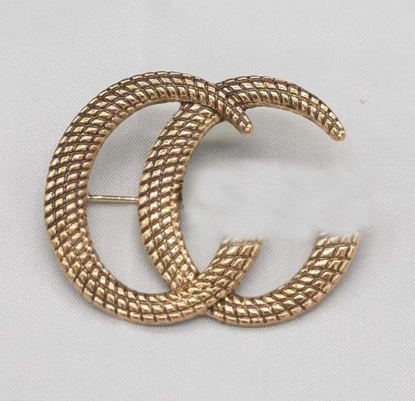 

brand luxurys design diamond brooch women crystal rhinestone pearl letters brooches suit pin fashion jewelry clothing decoration h3481418, Gray