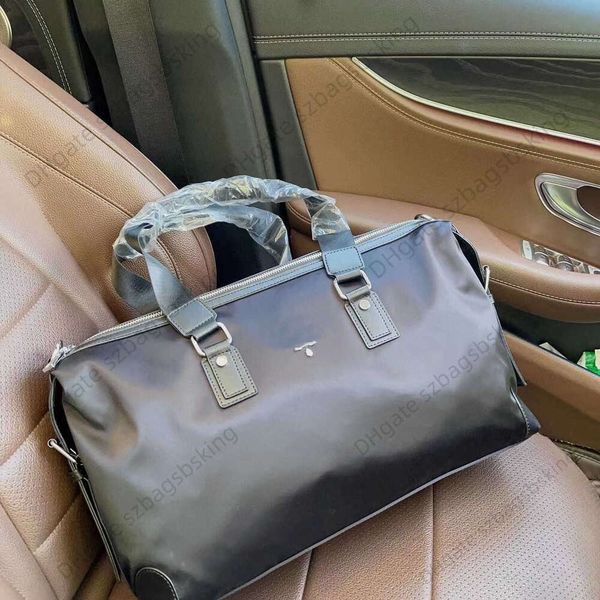 

men's latest travel bag shoulder handbag for ultra light diagonal span durable dry and wet dual-purpose handbag high-end simple backpac