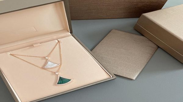 

designers necklace luxurys jewelry pendant necklaces elegant crosses design versatile trendy style christmas valentine day jewelry8963824, Silver