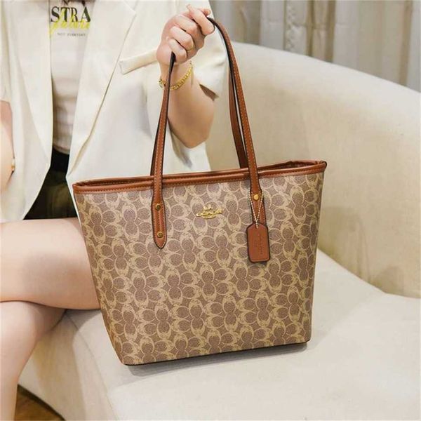 

women's 2023 autumn new versatile handbag fashion classic shopping tote shoulder bag 2ub