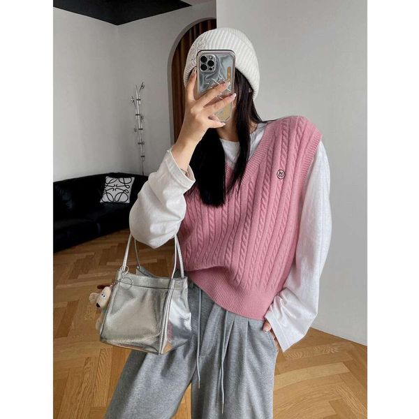 

item title all matching knitted vest for women autumn korean casual, Black;white