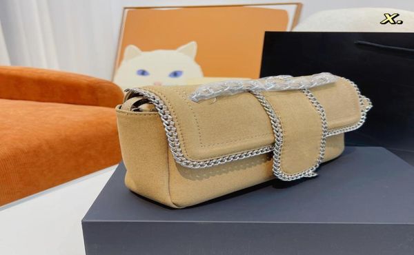 

2023 new shoulder bag crossbody bag queen designer bag chain envelope flap leather bag multifunctional bag premium he1998731