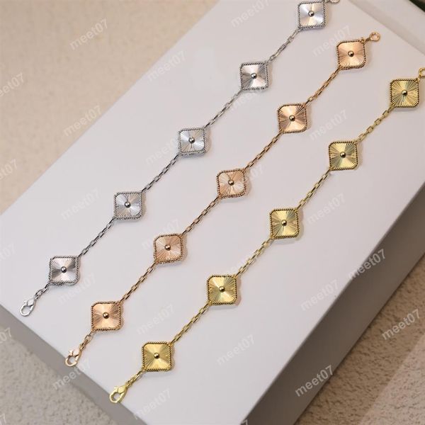 

lady designer clover bracelets 4a designer jewellery laser diamond charm diamond bracelet dance party women superior quality293a, Golden;silver