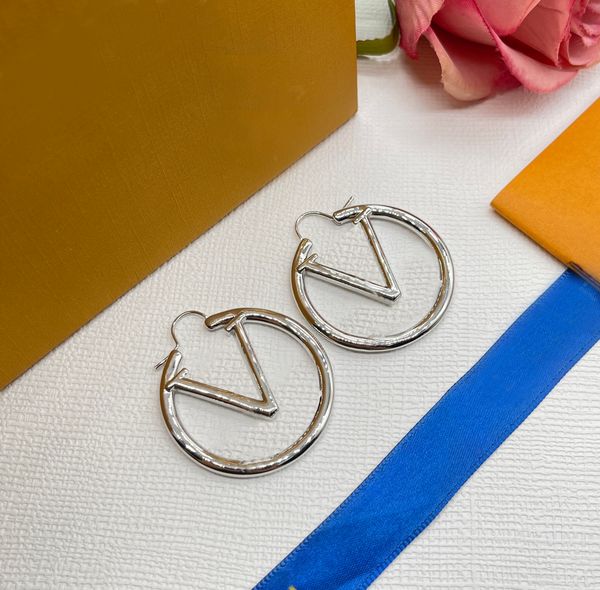 

luxury designer earrings for woman making of 316l stainless steel plated silver gold stud earrings womens v letter earring trendy designer j, Golden;silver