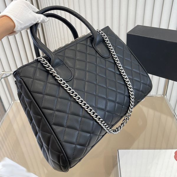 

designer ladies large capacity shoulder bags 33cm chain bag clamshell silver hardware metal buckle luxury handbag underarm bag shopping bag