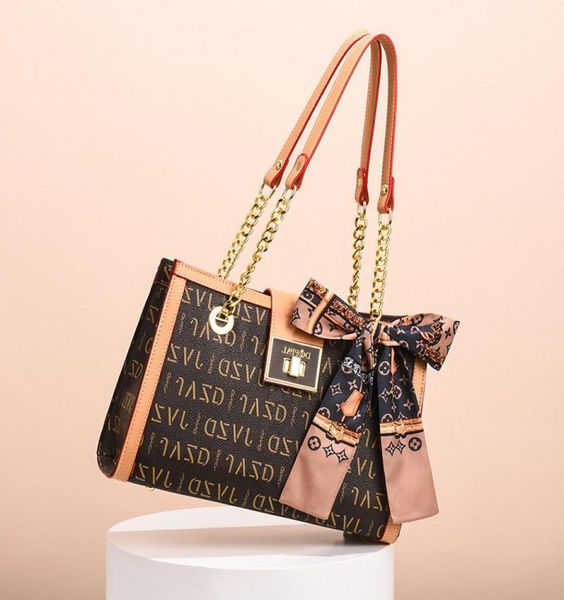 

whole ladies shoulder bags classic printed chain bag street trend contrast leather handbag horizontal multifunctional color ma7724664