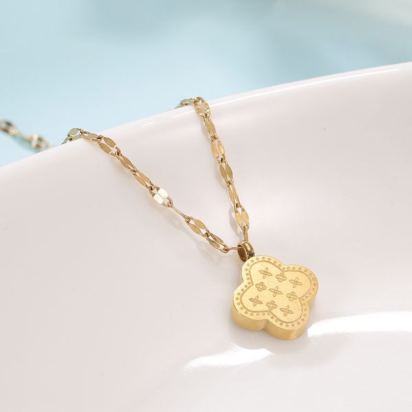 

Classic Stainless Steel Clover Pendant Necklace Bracelet Earring for Women Gift