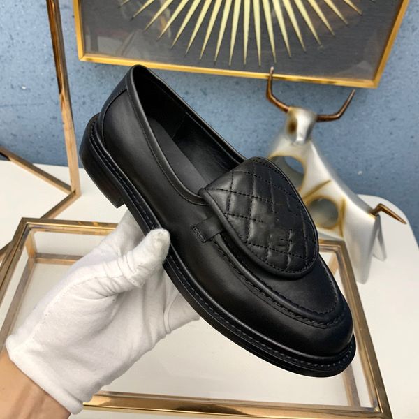 luxurys designer shoes turnlock Loafers quilted leather Flat dress Shoes black Moccasin loafter lambskin With Gold Hardware women shoes Platform shoe Size 35-41